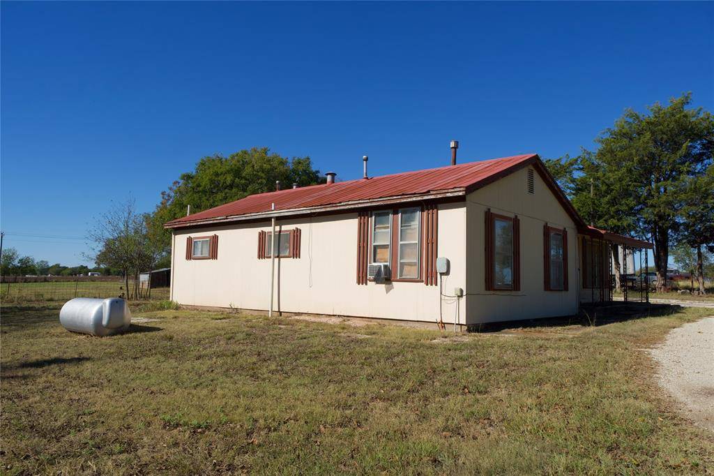 Muenster, TX 76252,939 N Ash Street