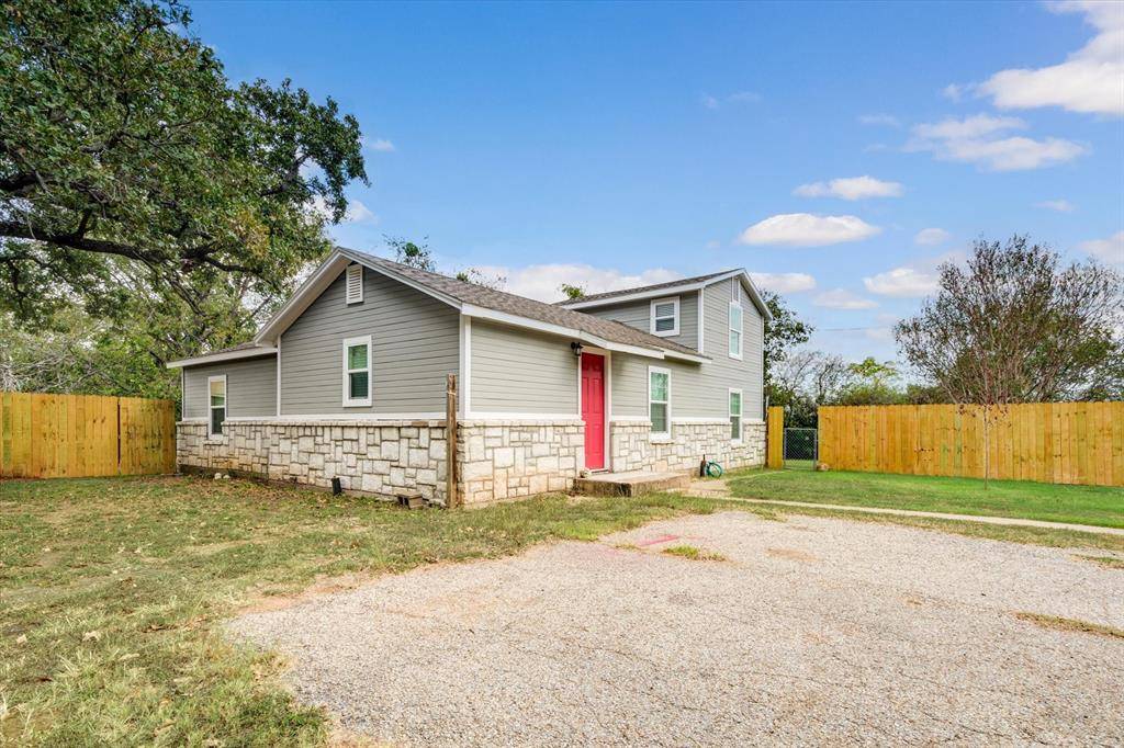 Whitney, TX 76692,112 Post Oak Bend