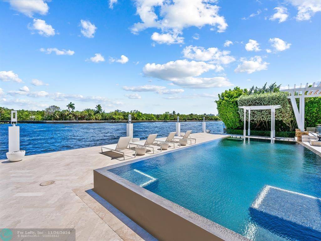 Fort Lauderdale, FL 33305,2110 Intracoastal Dr