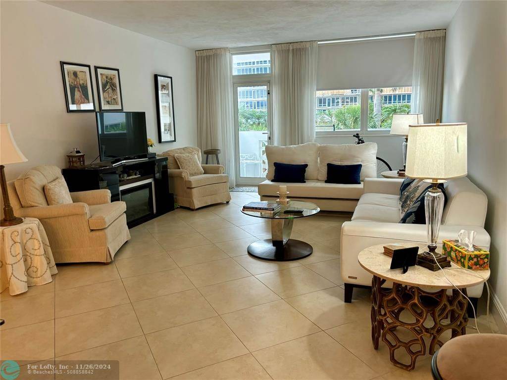 Fort Lauderdale, FL 33308,4250 Galt Ocean Dr  #2M