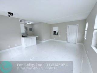 Fort Lauderdale, FL 33306,2725 Middle River Dr  #1