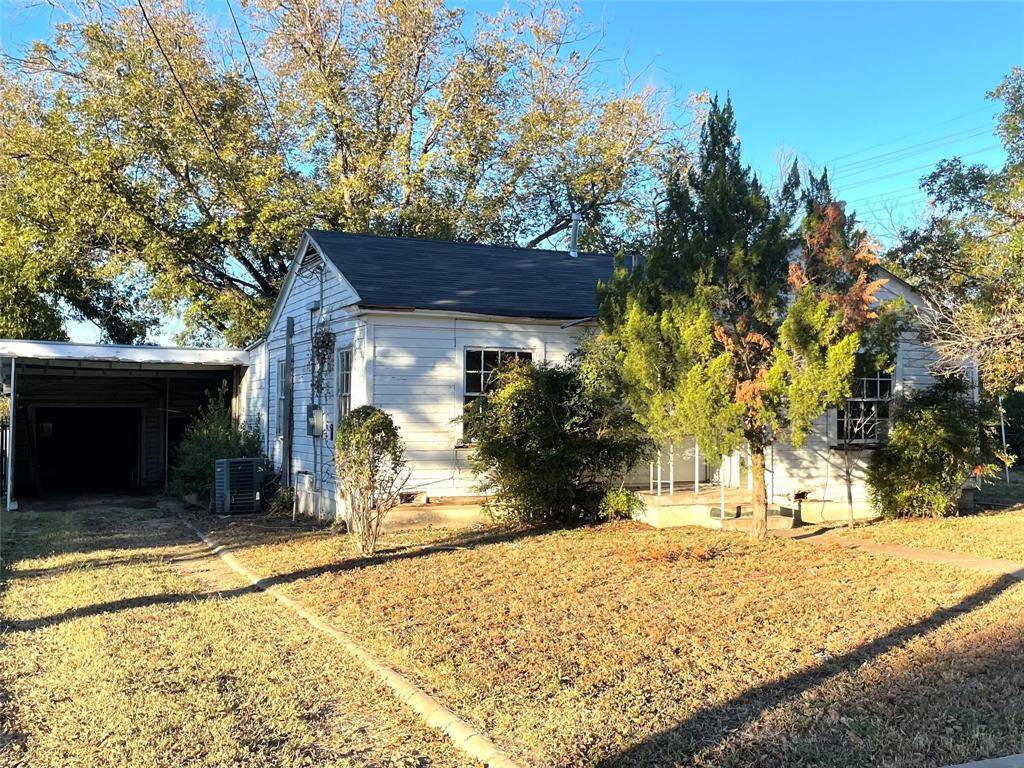 Brady, TX 76825,900 W 4th Street