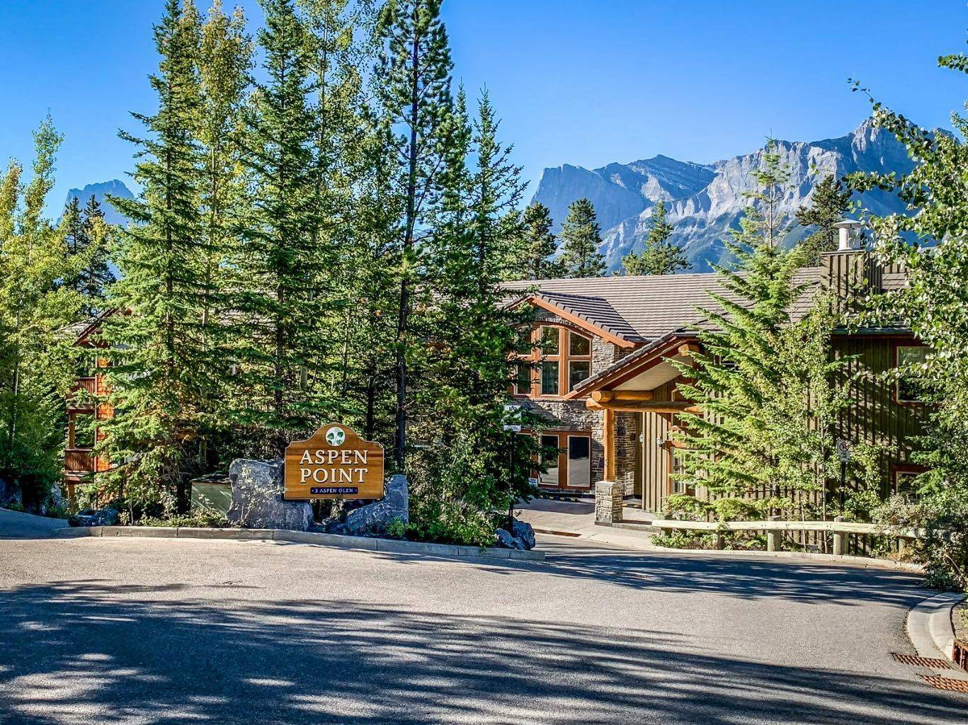 Canmore, AB T1W 1A6,3 Aspen Glen #102