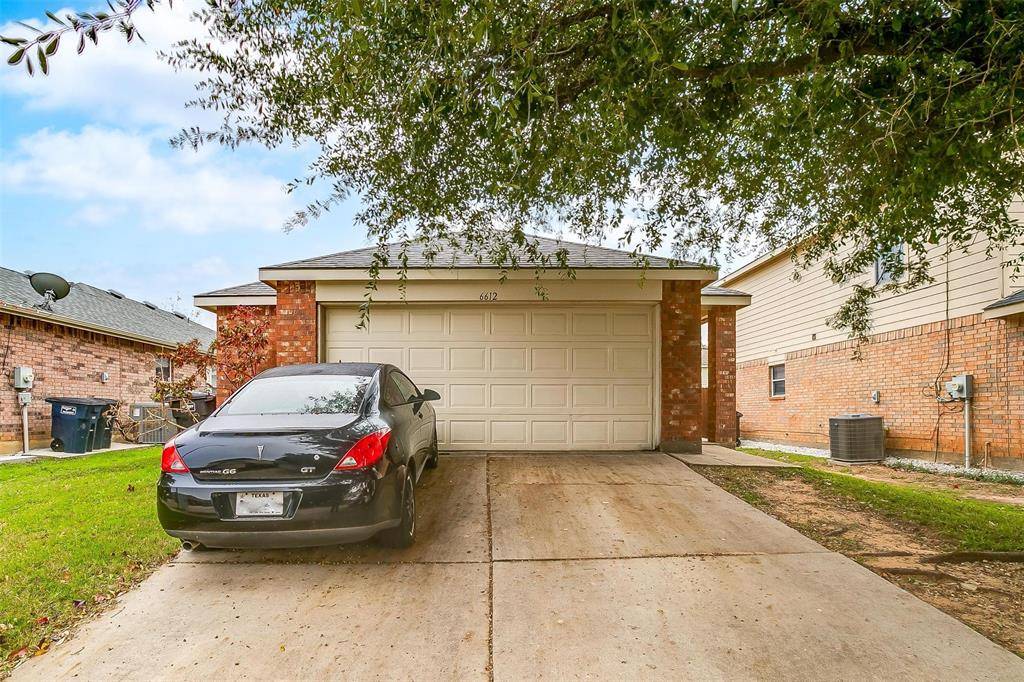 Fort Worth, TX 76179,6612 Meadow Way Lane