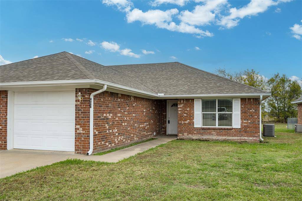 Mabank, TX 75147,408 B Andrew Drive