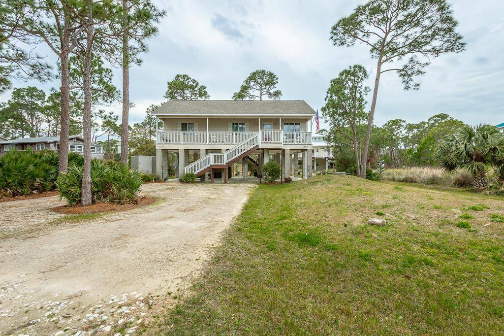 St. George Island, FL 32328,332 E Sawyer St