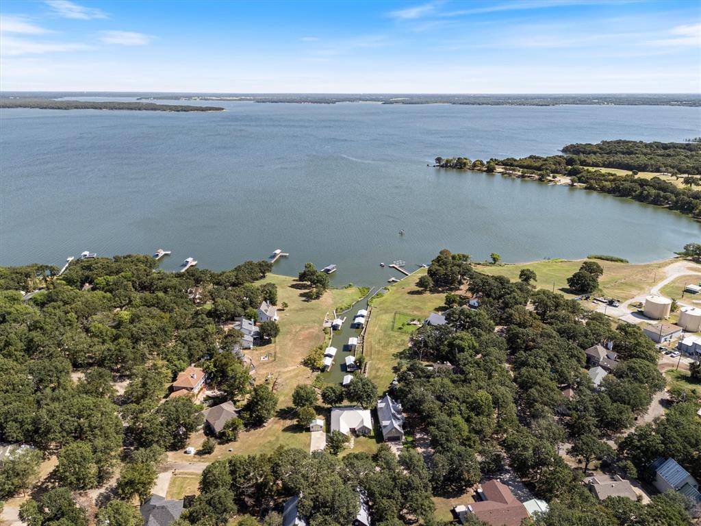 West Tawakoni, TX 75474,1012 Shoreline Drive