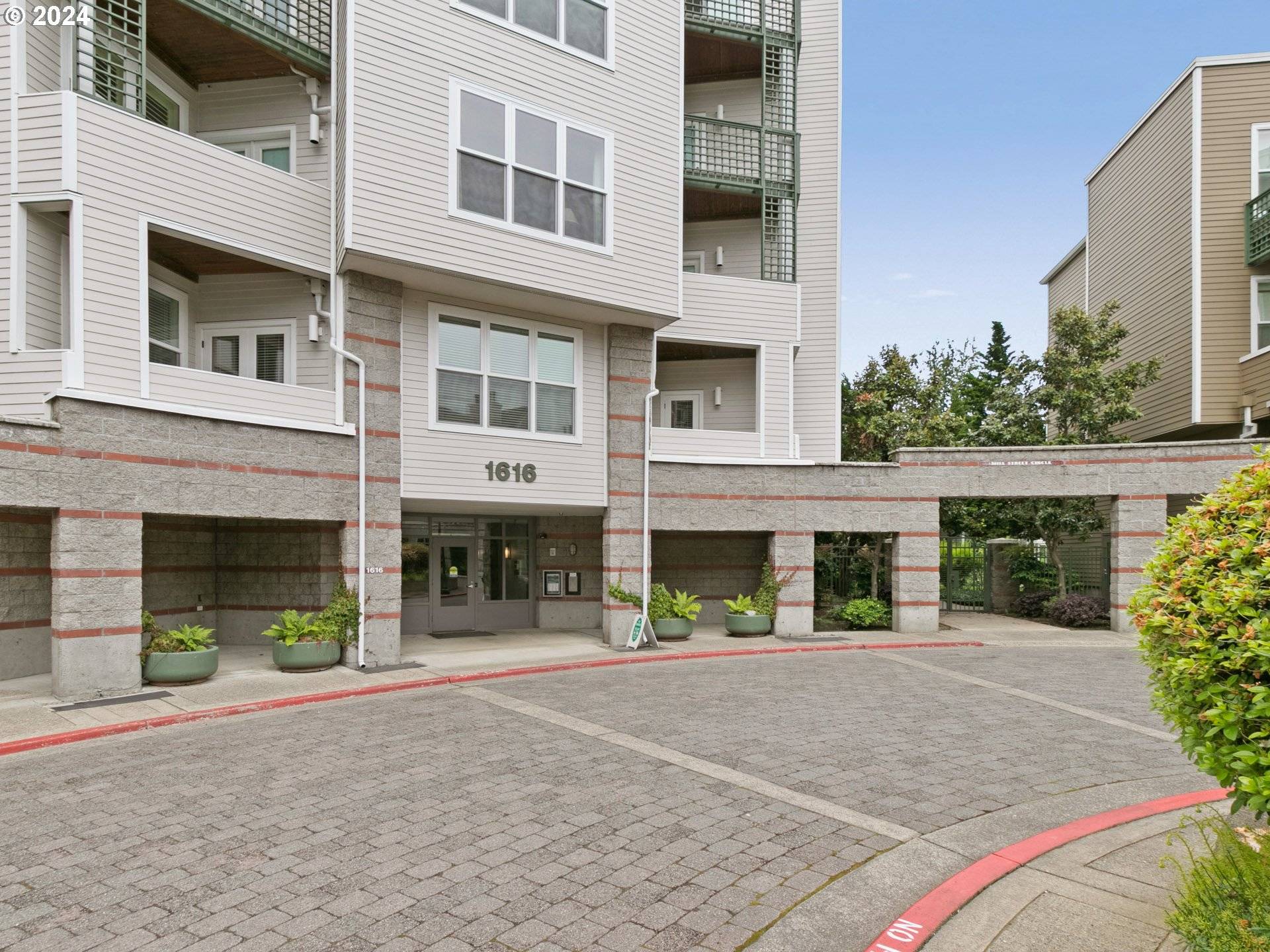 Portland, OR 97201,1616 S HARBOR WAY #304