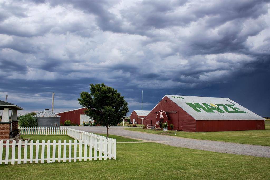 Hydro, OK 73048,1002 Highway 66 Old Road