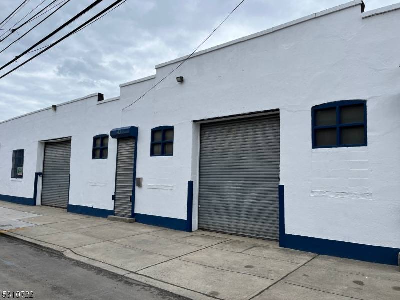 Elizabeth City, NJ 07201,43 S Spring St