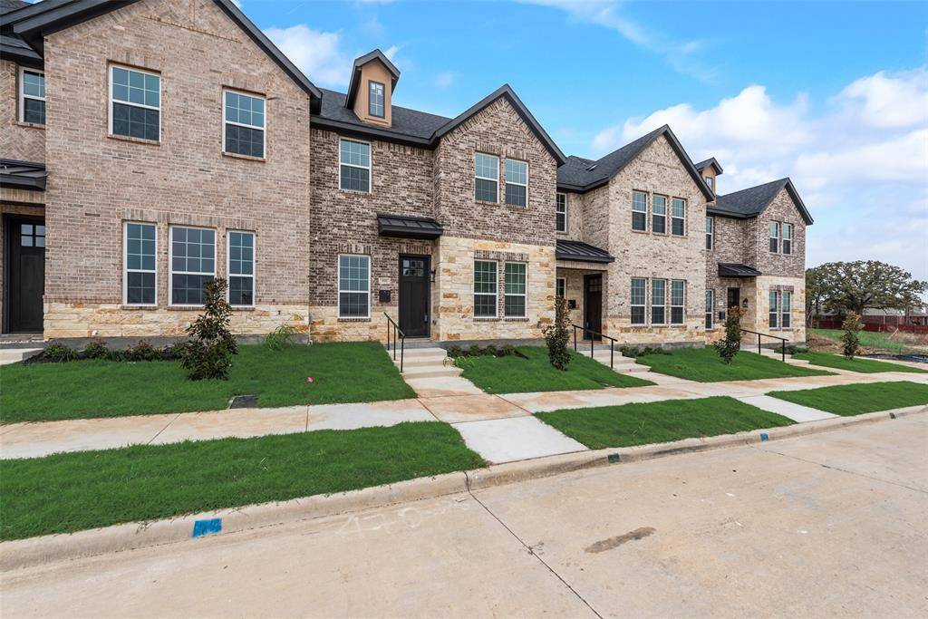 Irving, TX 75060,990 Edgemont Drive