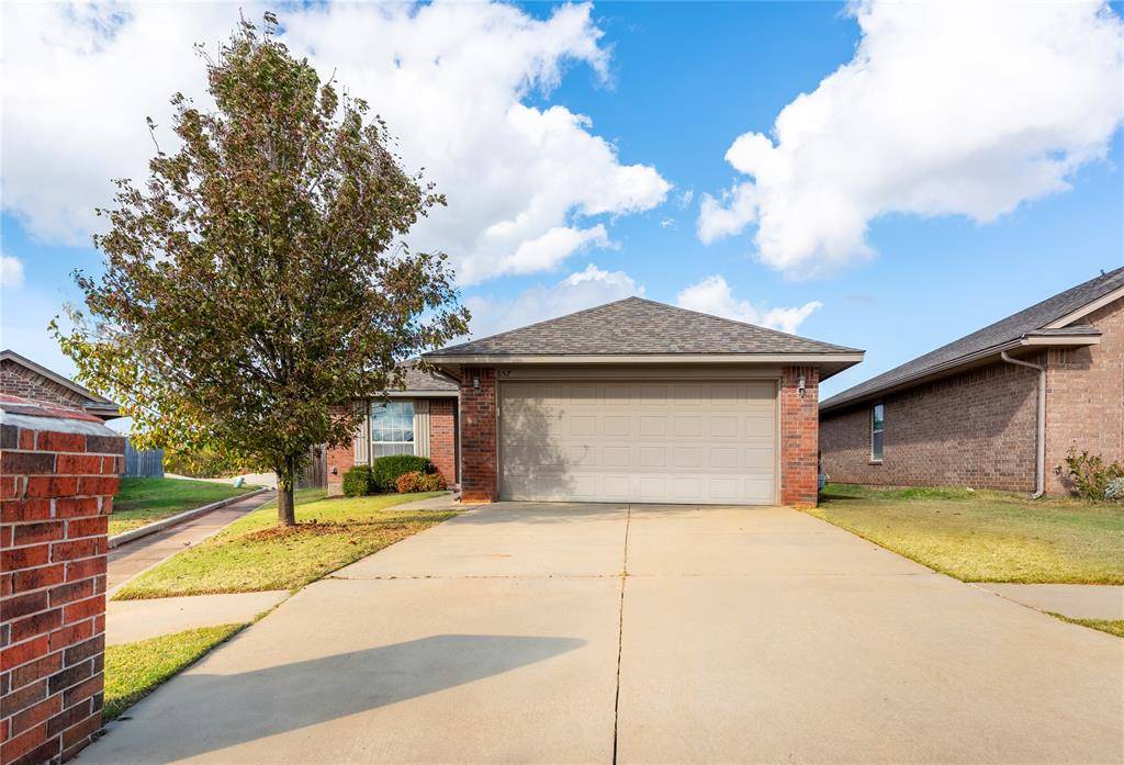 Moore, OK 73160,657 SW 37th Street