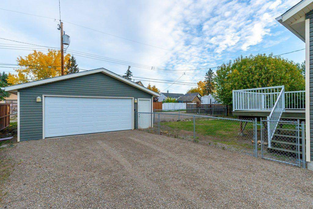 Carstairs, AB T0M0N0,1222 Osler ST