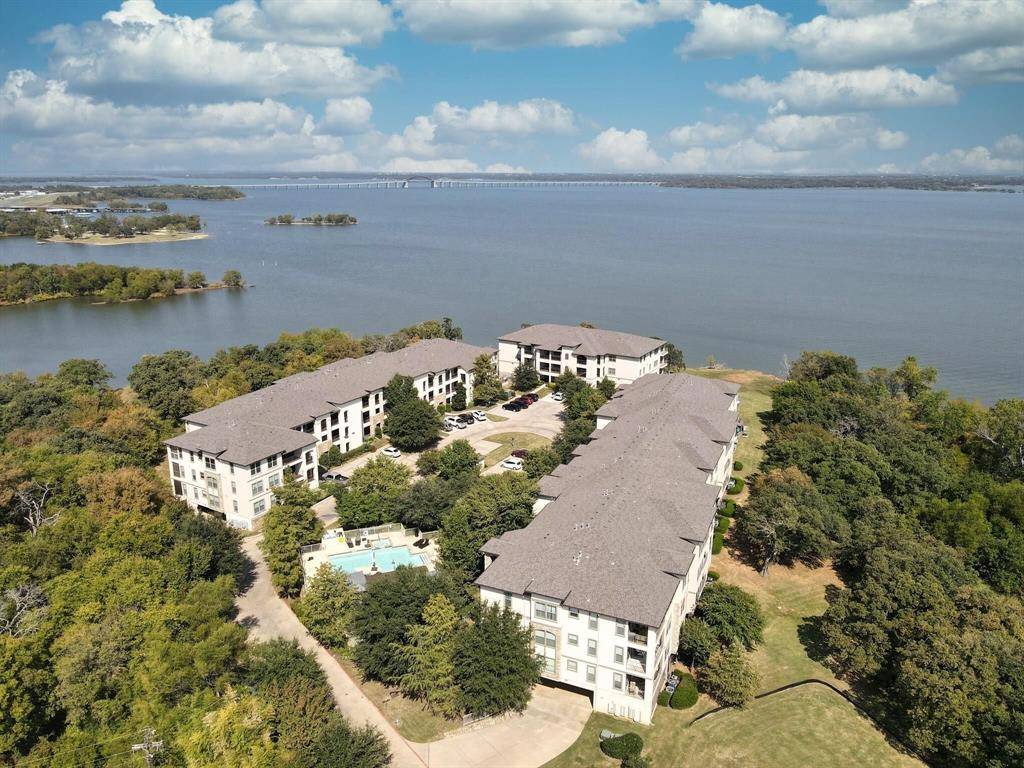 Lake Dallas, TX 75065,500 Waters Edge Drive #323