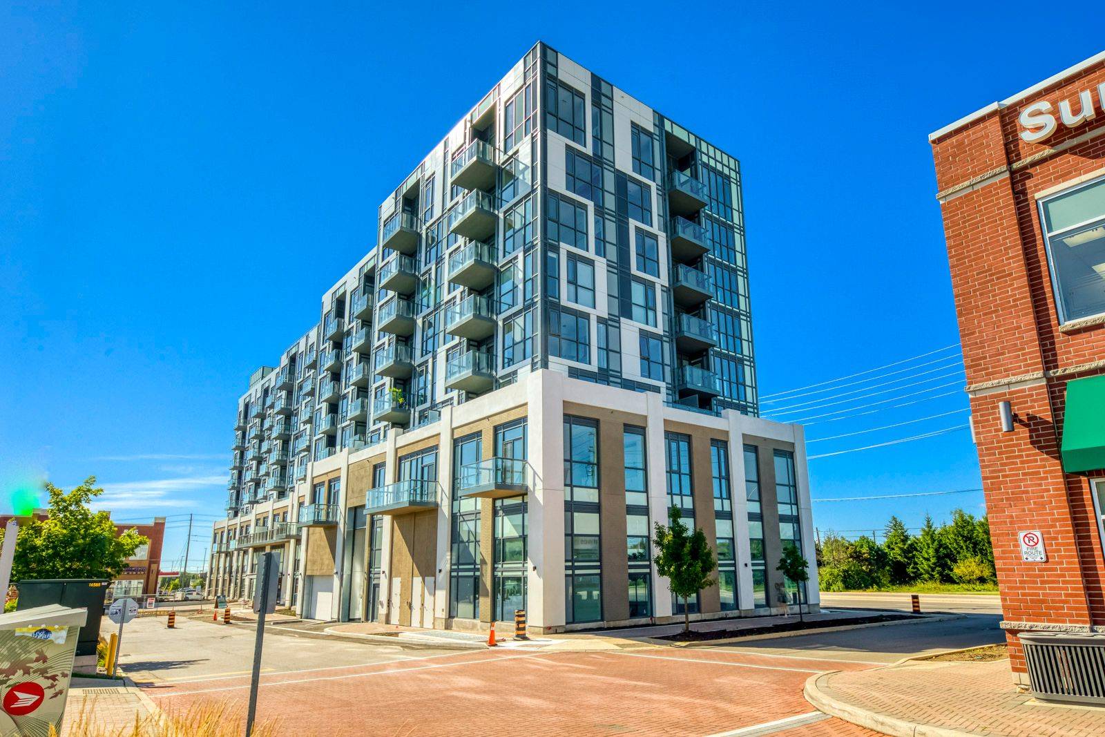 Oakville, ON L6M 4M2,509 Dundas ST W #812