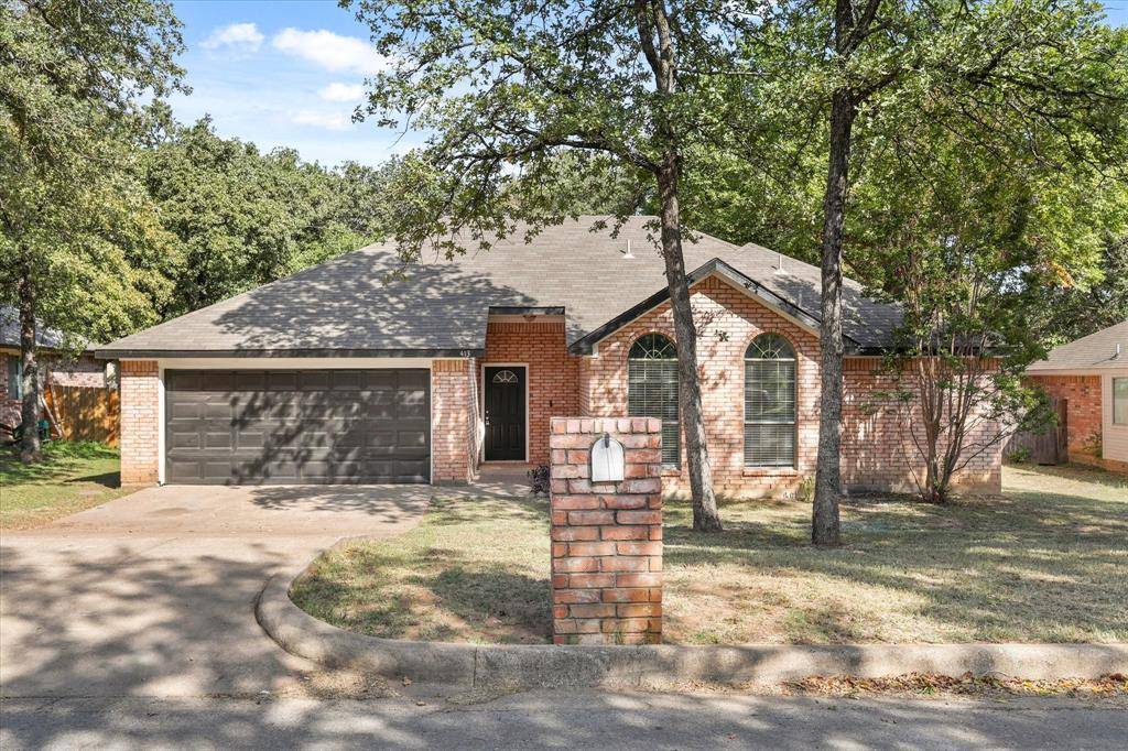 Azle, TX 76020,413 Meadowcrest Drive