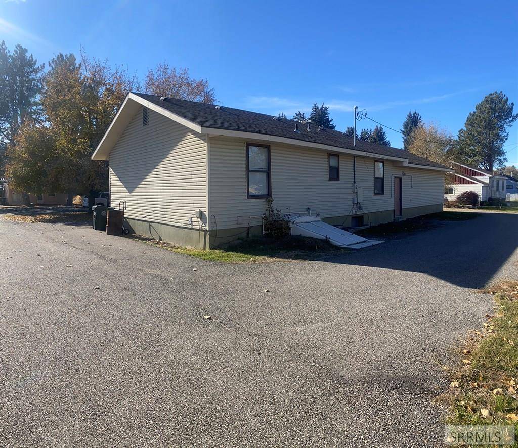 Blackfoot, ID 83221,529 W Center Street