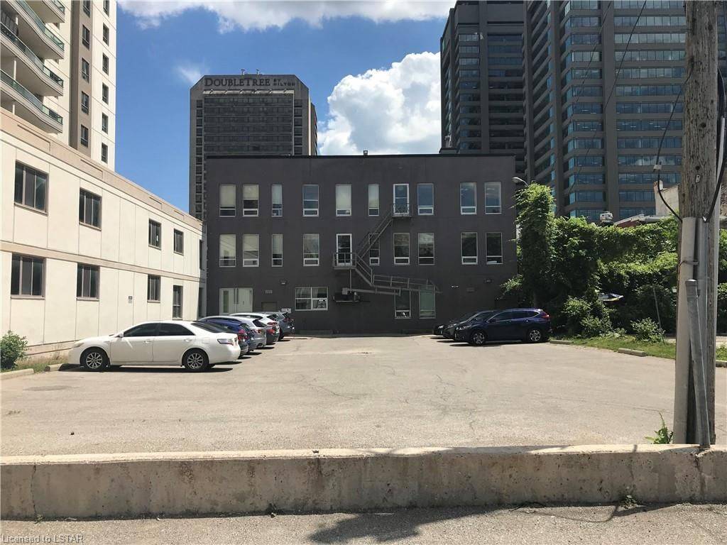 Middlesex, ON N6B 1T6,300 DUNDAS ST #301