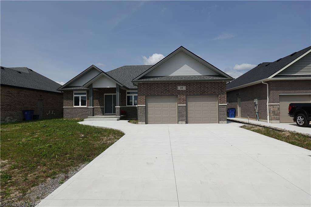 Chatham-kent, ON N7M 6G2,19 TRACY DR