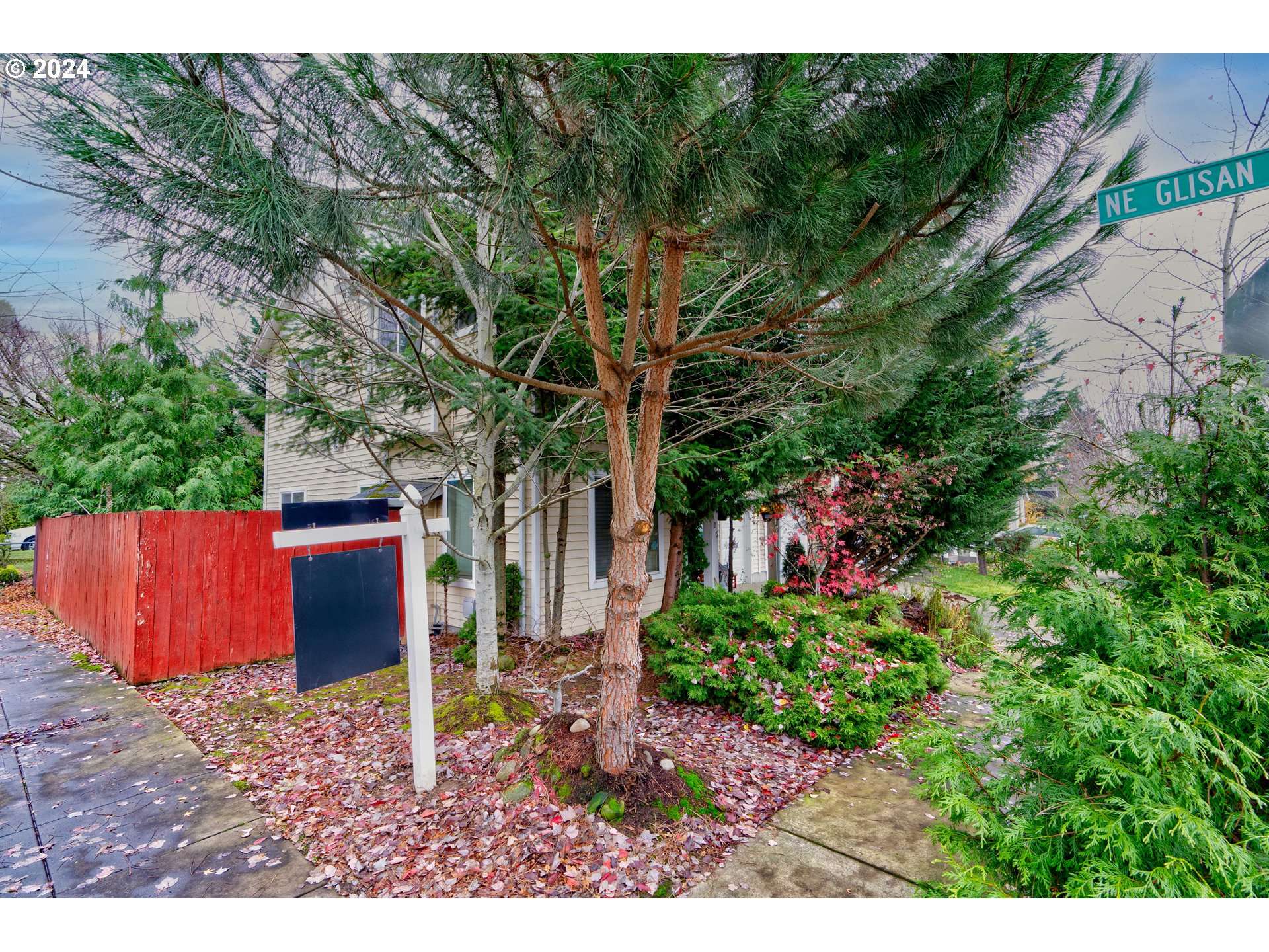 Portland, OR 97230,426 NE 141ST PL