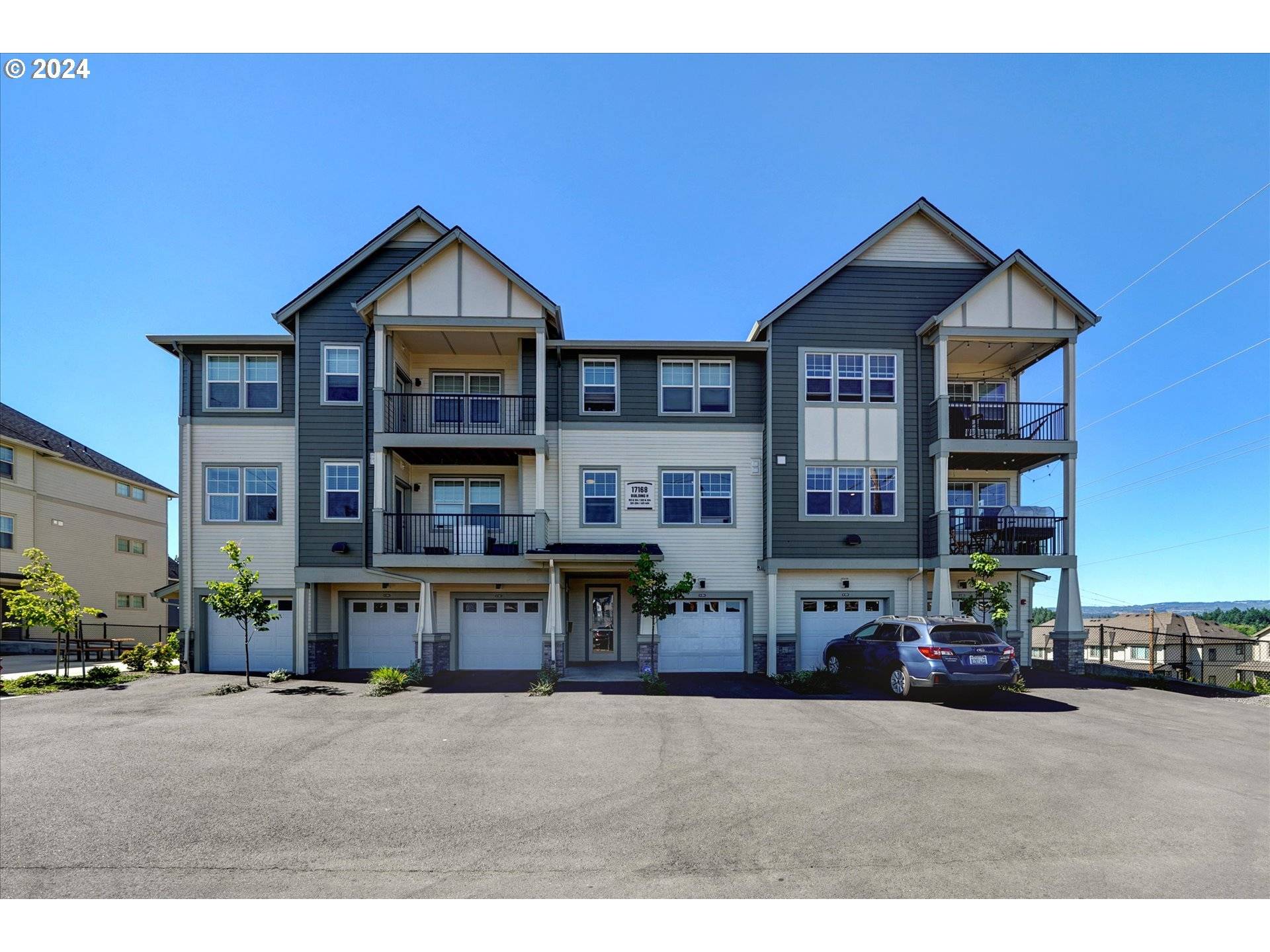 Beaverton, OR 97007,17168 SW SNOWDALE ST #303