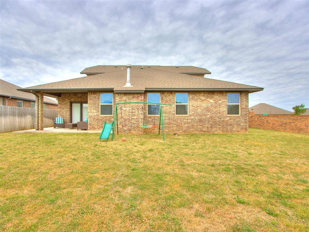 Yukon, OK 73099,10412 Glover River Drive