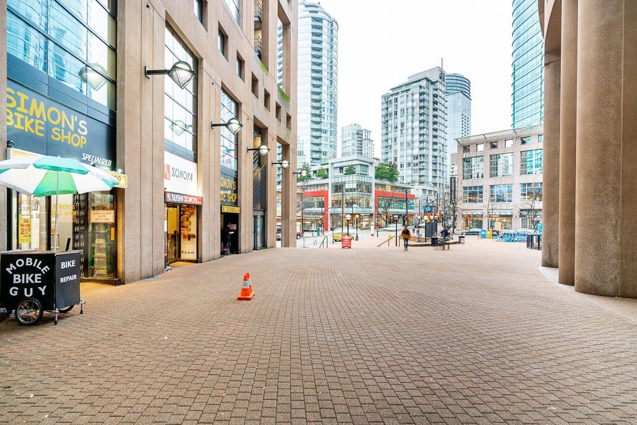 Vancouver, BC V6B 6B3,202 345 ROBSON STREET