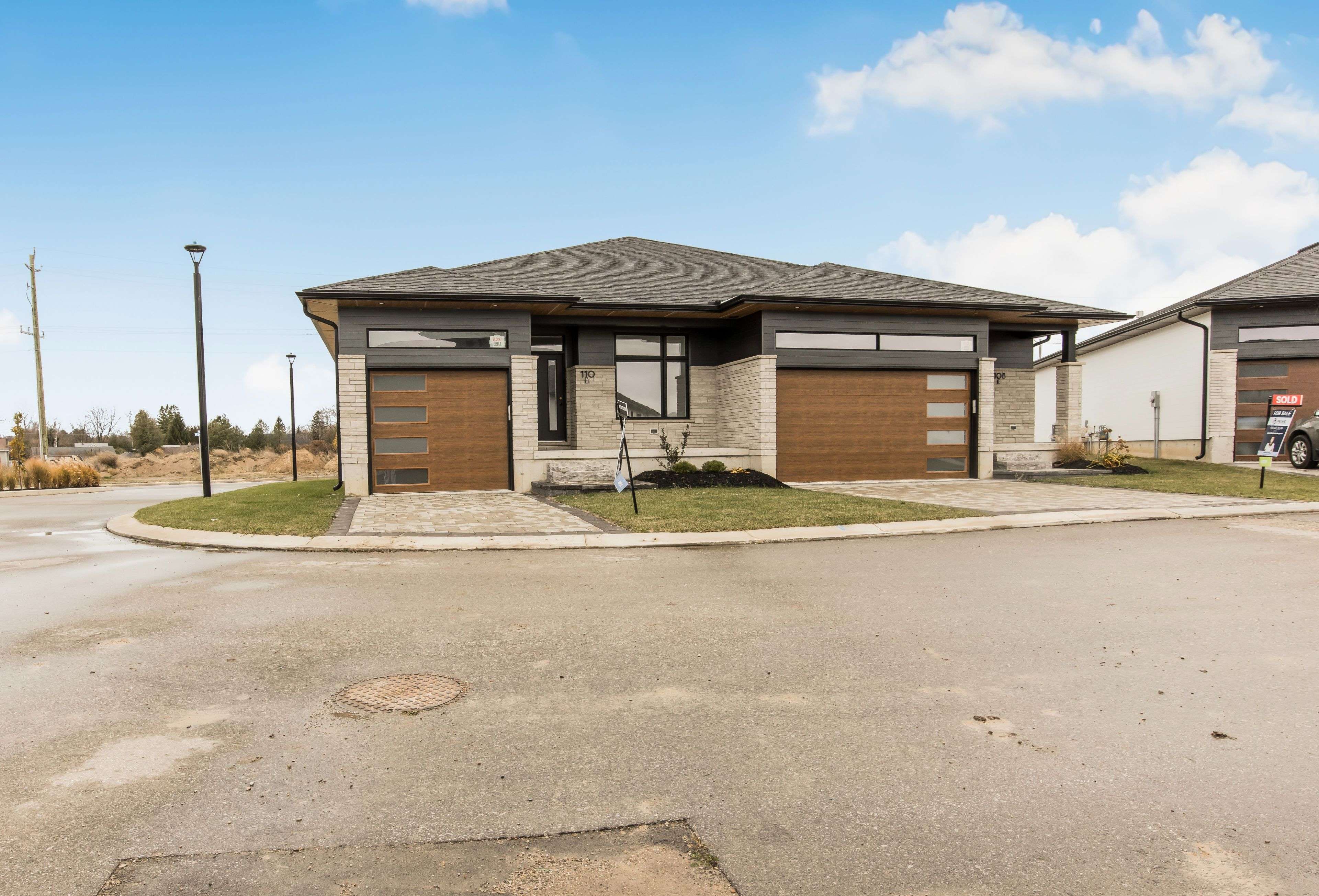 Lambton Shores, ON N0M 1T0,110 Coastal CRES #1