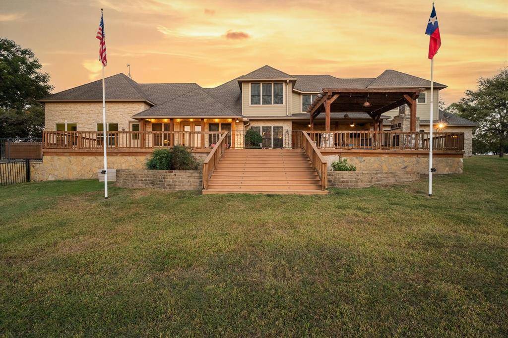 Kerens, TX 75144,605 Sunset Point