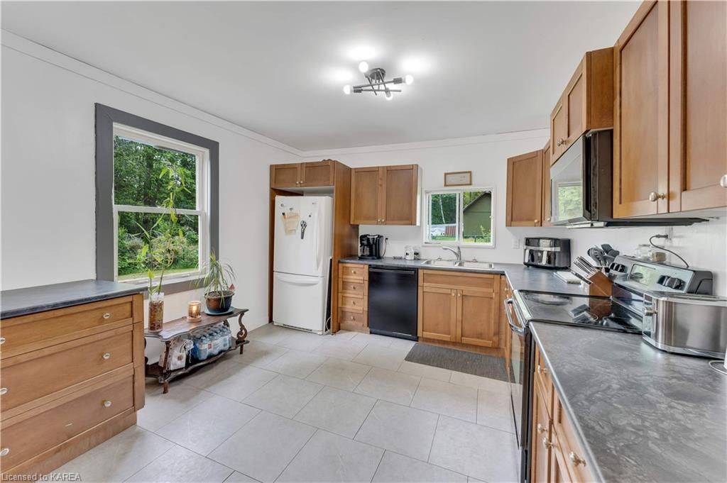 Addington Highlands, ON K0H 1P0,3455 FLINTON RD