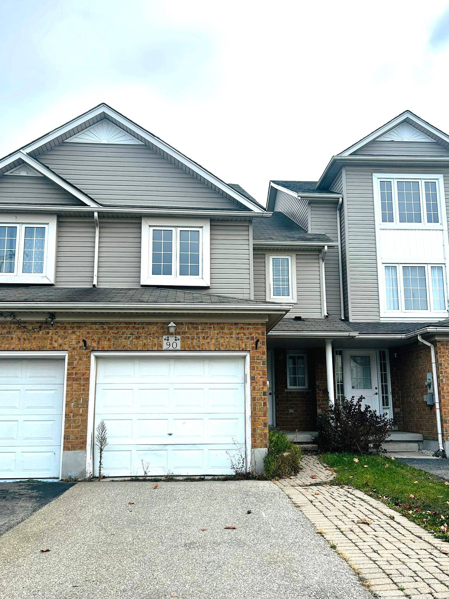 Kitchener, ON N2E 4C9,90 Donnenwerth DR