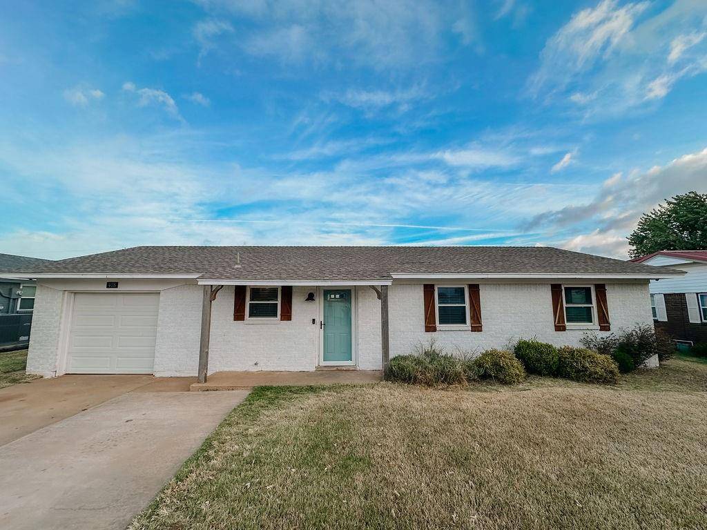 Hinton, OK 73047,408 E Skyview Drive