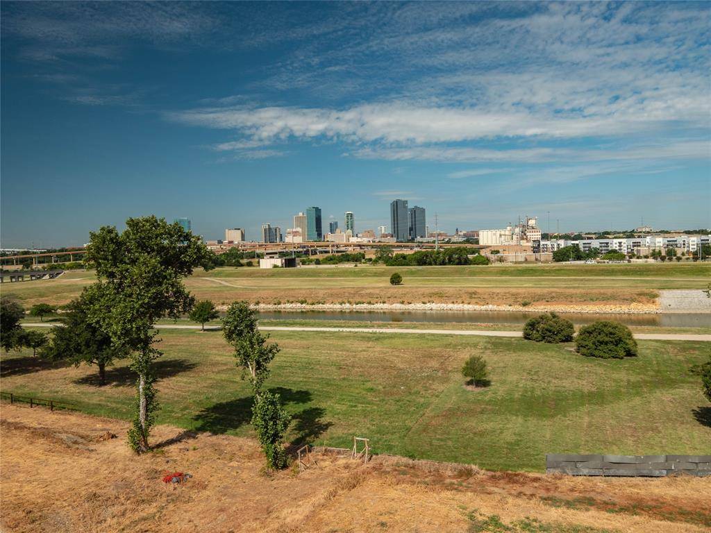 Fort Worth, TX 76111,412 Vista Buena Trail