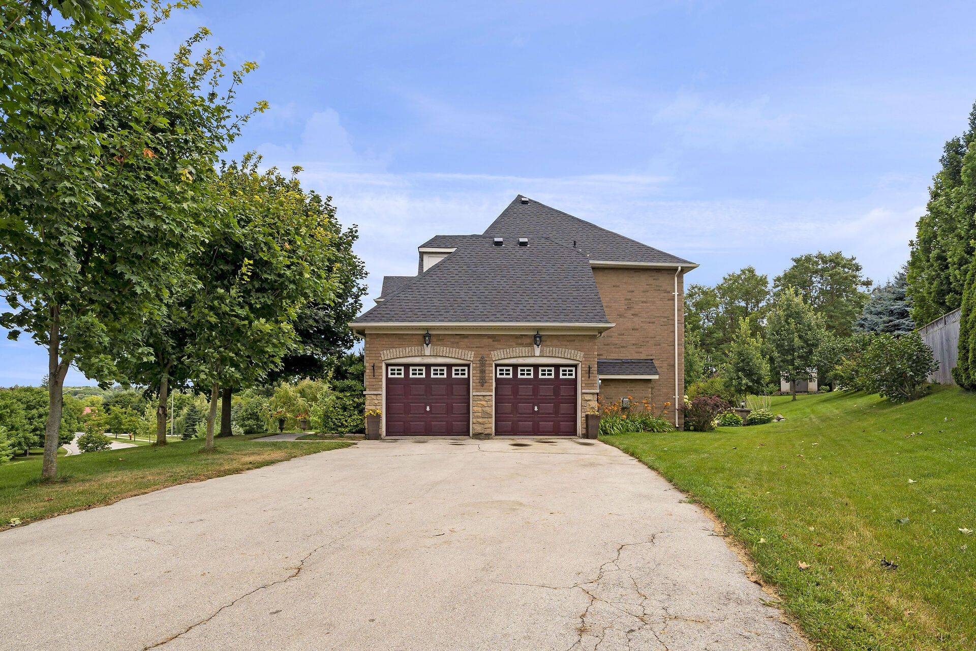 Erin, ON N0B 1Z0,15 Upper Canada DR