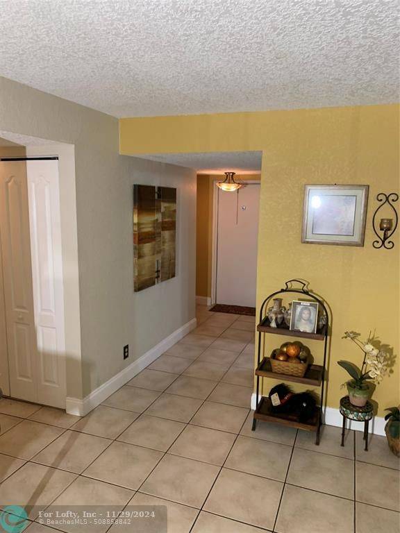 Coral Springs, FL 33065,3000 Riverside Dr  #111-1