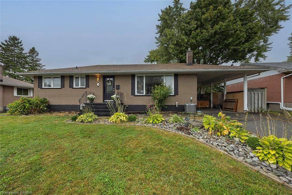 Loyalist, ON K7N 1H1,59 HYLAND CT