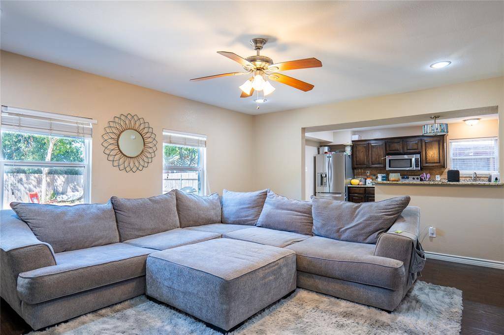 Mesquite, TX 75150,511 Via Corona