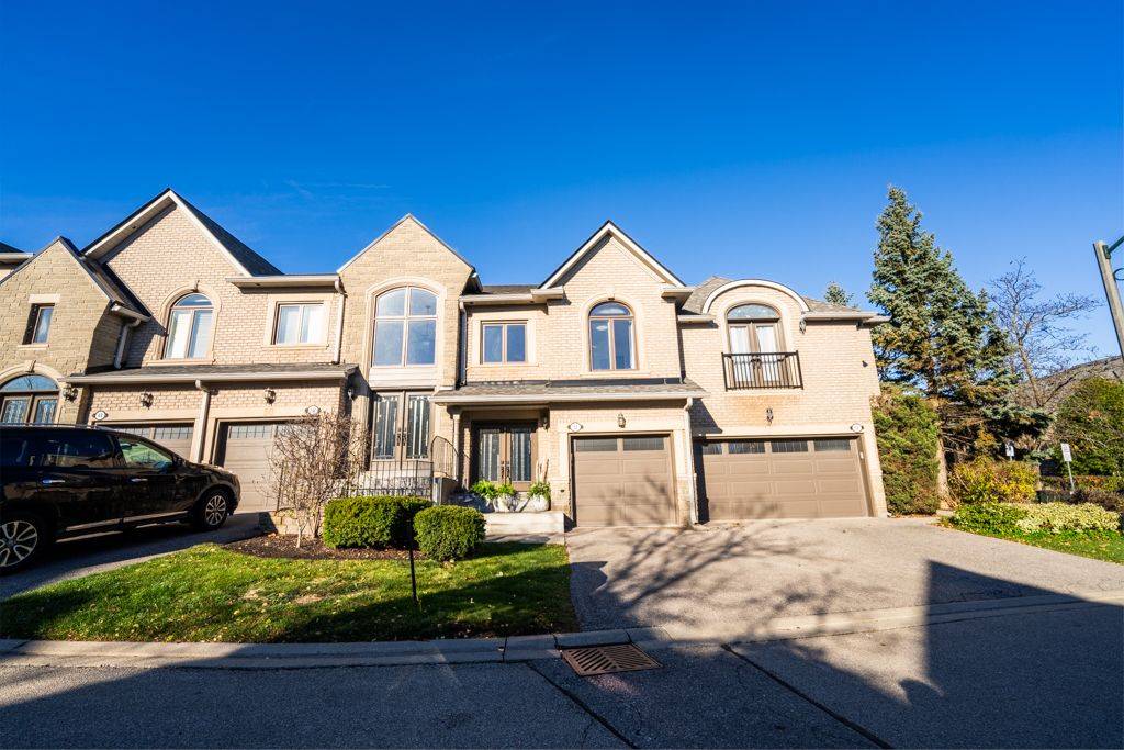 Oakville, ON L6H 6J3,2250 Rockingham DR #51