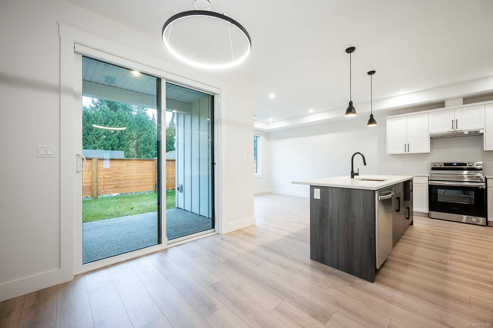 Campbell River, BC V9W 3R9,1090 Evergreen Rd #10