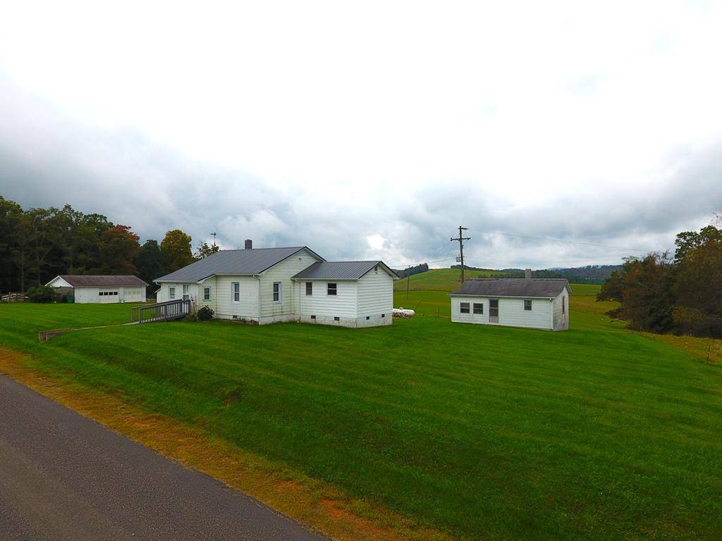 Hillsville, VA 24343,994 Kinzer Rd.