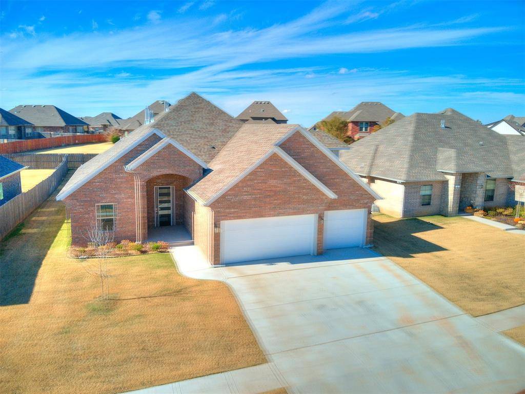 Yukon, OK 73099,11121 Fairways Avenue