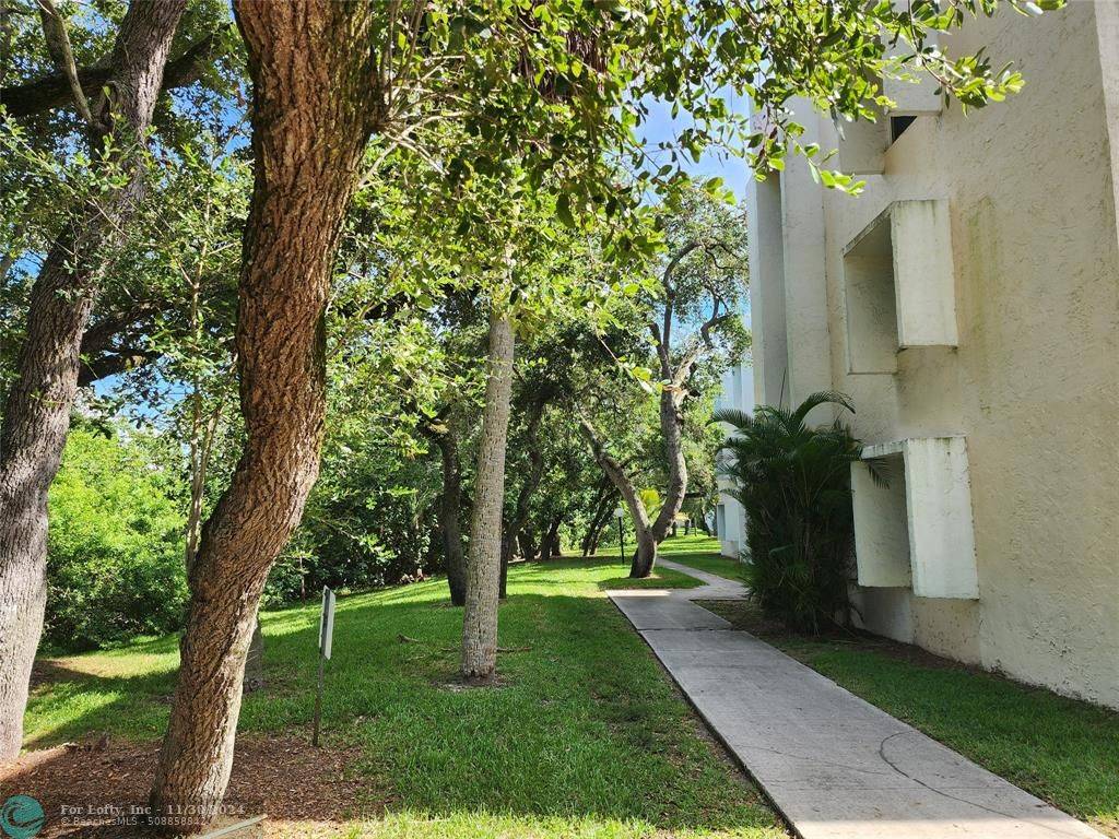 Boca Raton, FL 33486,642 NW 13th St  #27