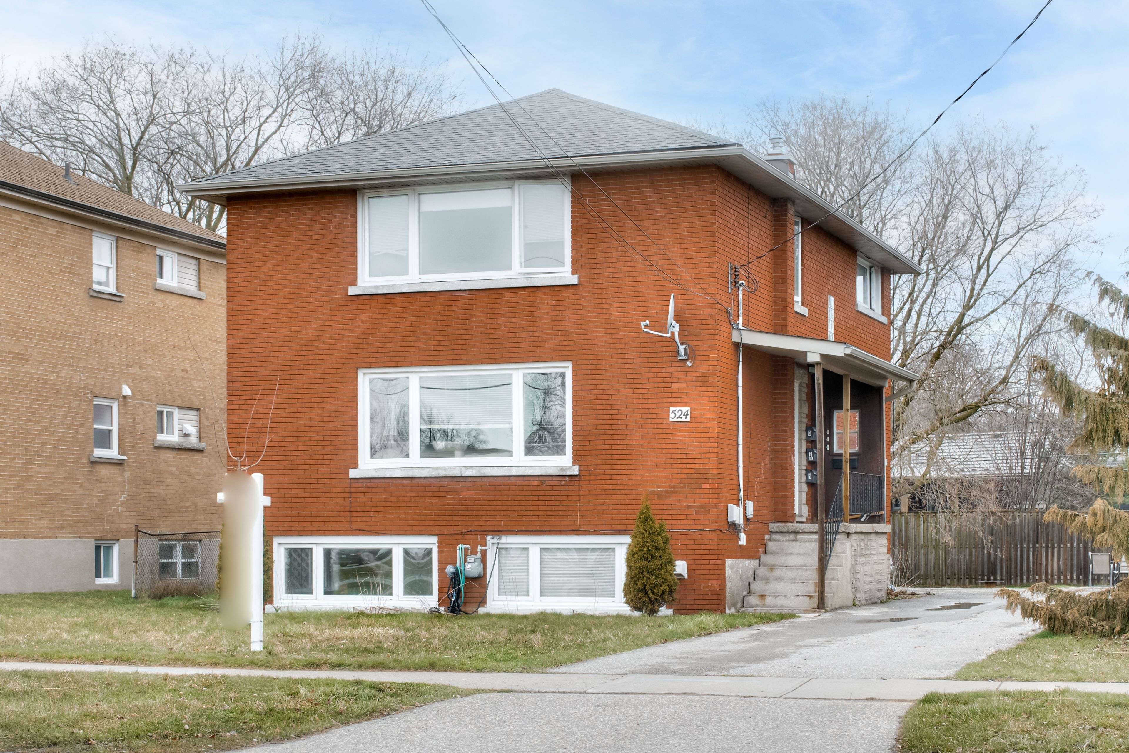 Kitchener, ON N2B 1L6,524 Krug ST