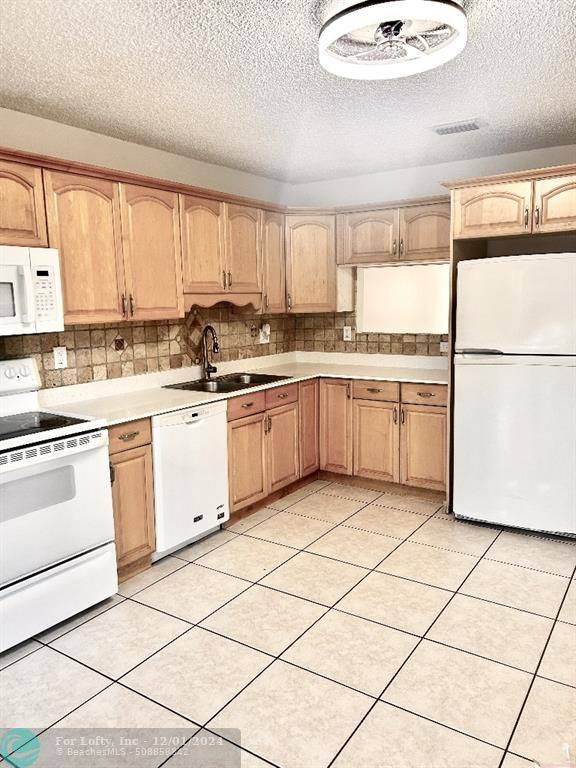 Lake Worth, FL 33463,5604 Priscilla Ln