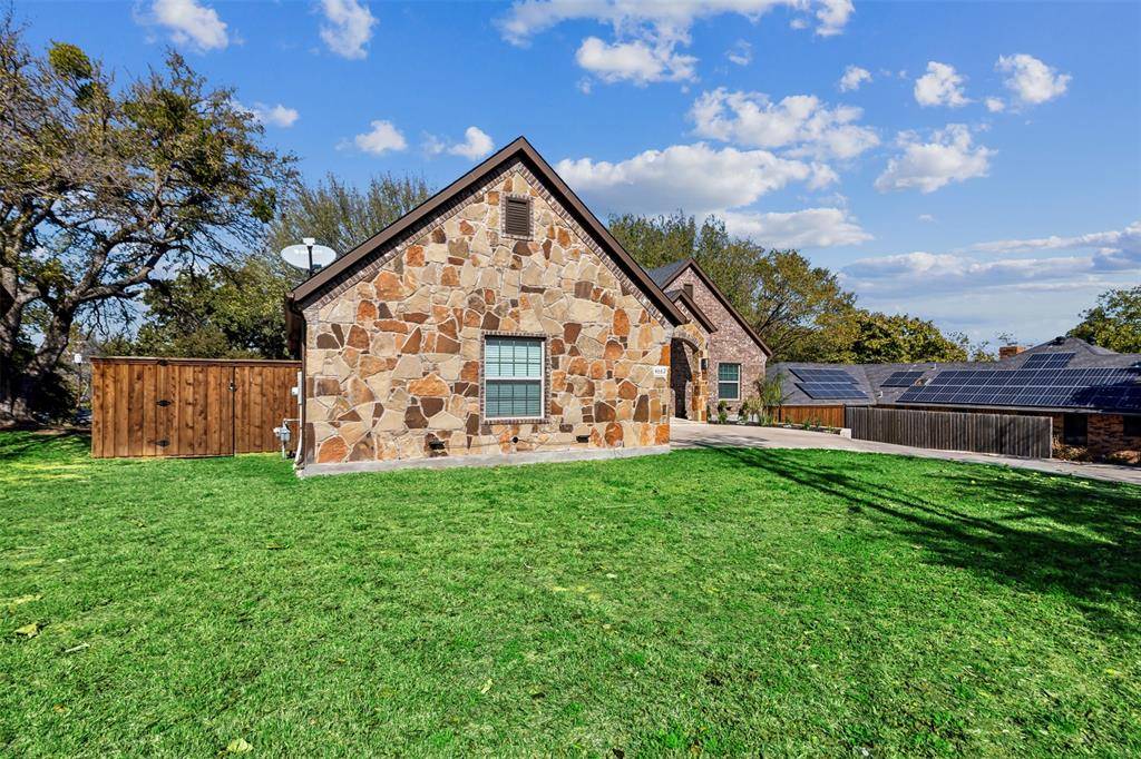 River Oaks, TX 76114,4662 Barbara Road