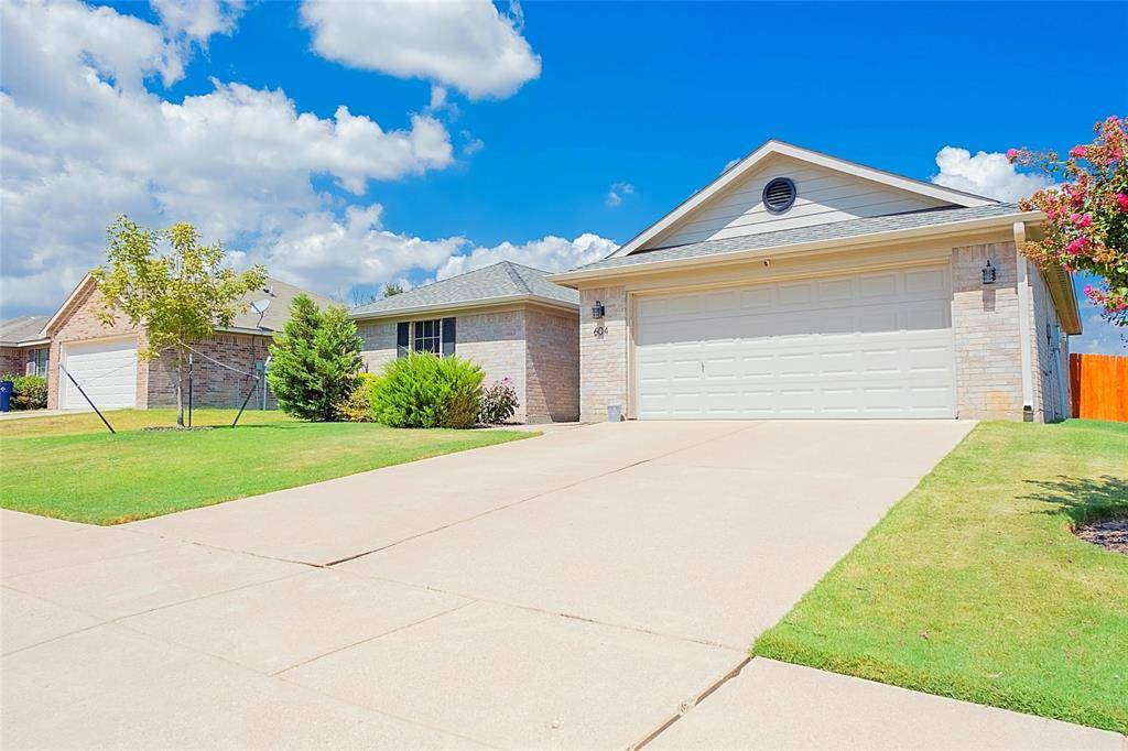 Burleson, TX 76028,604 Bretts Way