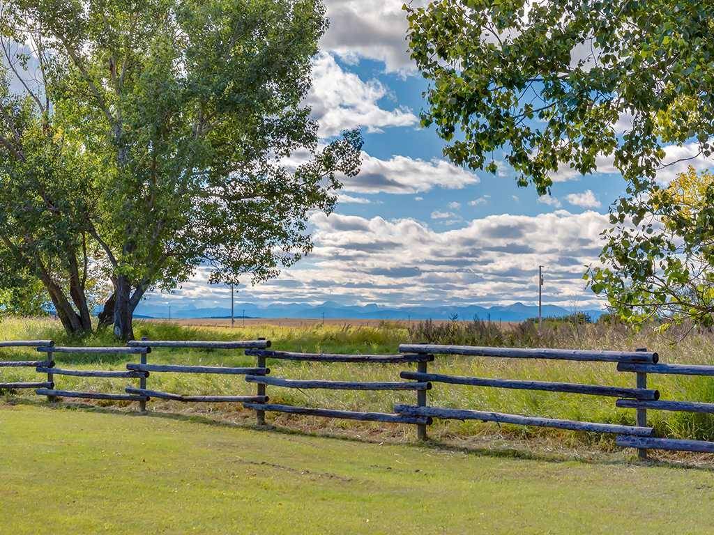 Rural Rocky View County, AB T3Z3L3,242245 Chinook Arch LN