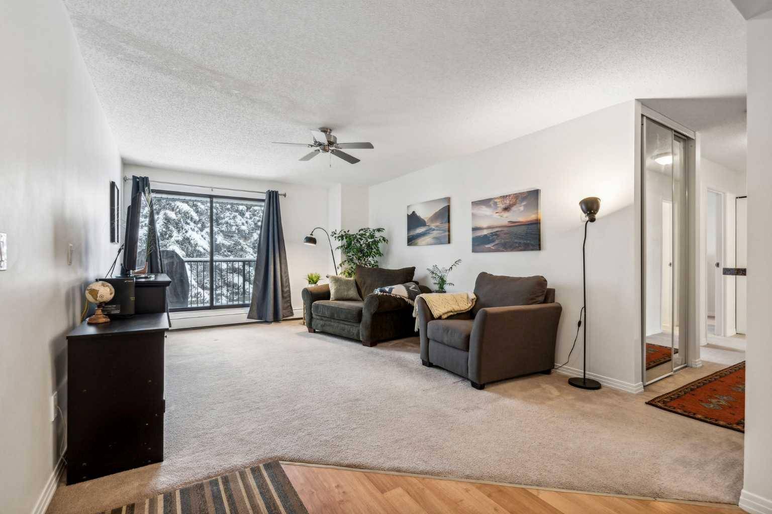 Calgary, AB T2W 5H1,13045 6 ST SW #3213