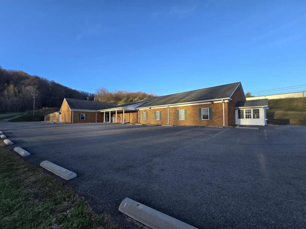 Cedar Bluff, VA 24609,128 Glenwood Street