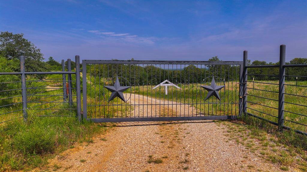 Jacksboro, TX 76458,963 Thurman Lane